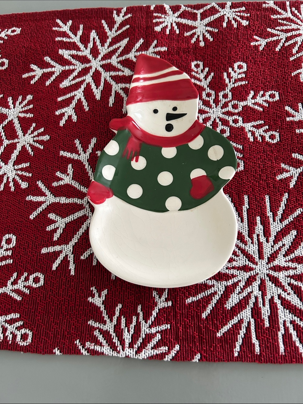 Vintage Green and Red Snowman Christmas Spoon Rest crazing noted.